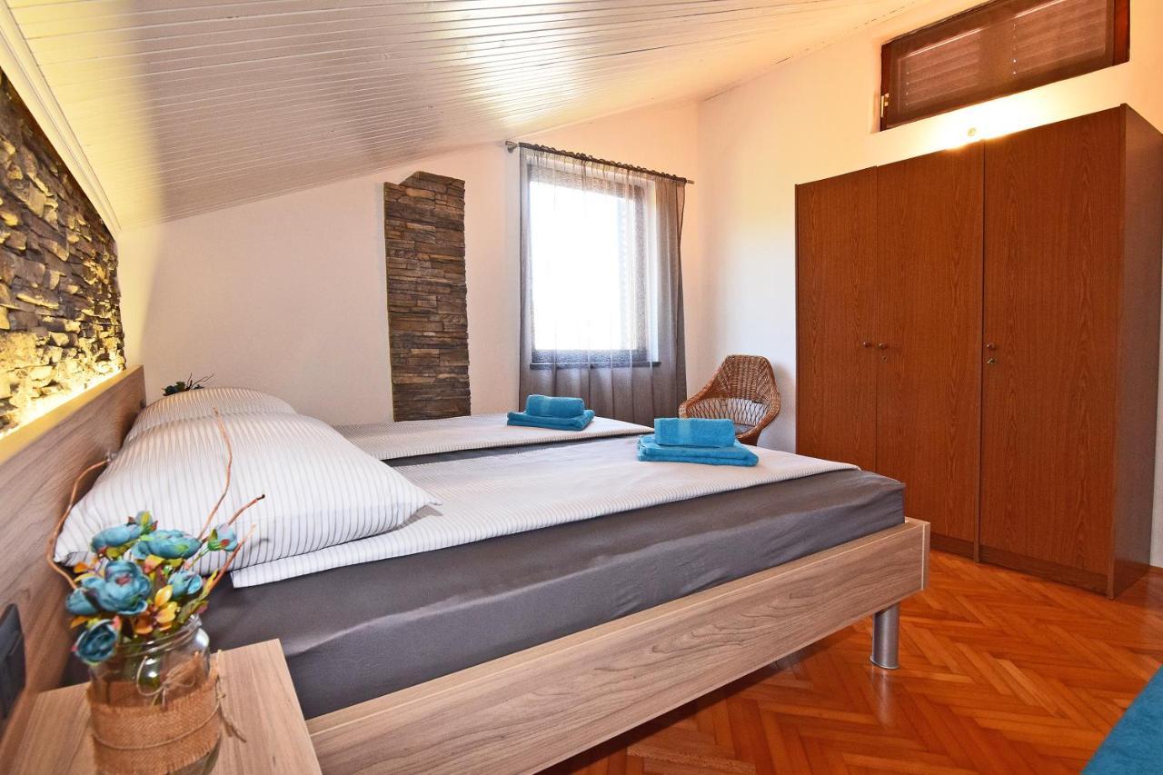 Apartment Leona Póla Kültér fotó